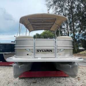 2015 - Sylvan - Mirage 8522 Cruise