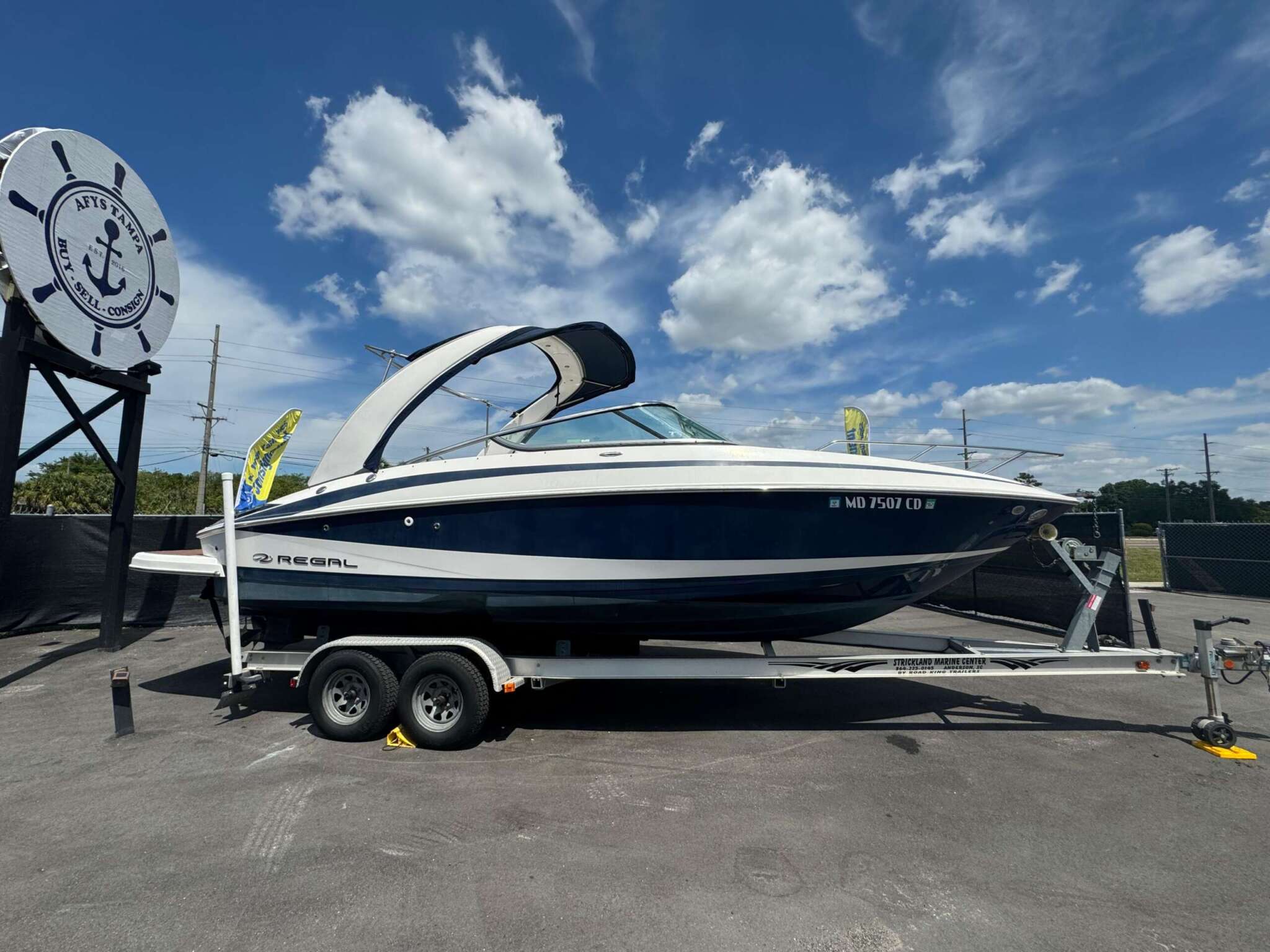 2011 - Regal - 2550 Cuddy