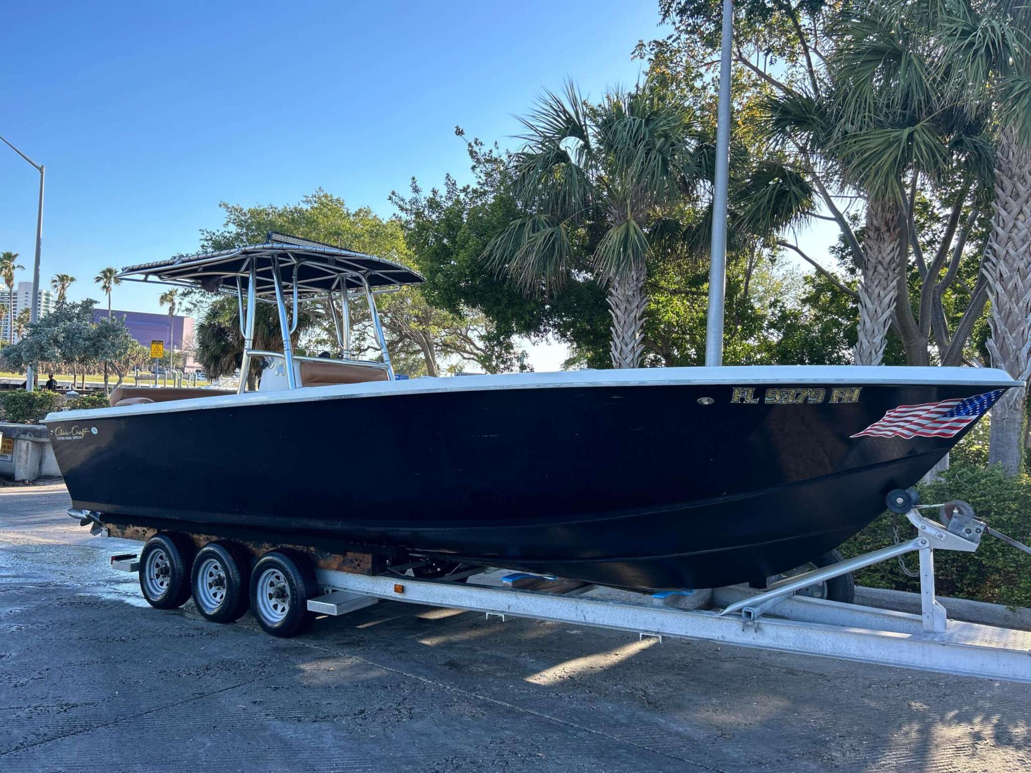 1974 - Chris-Craft - Custom Desiel Center Console