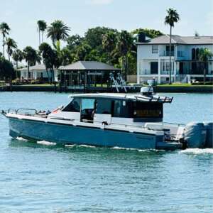 2019 - Axopar - 37 Sports Cabin