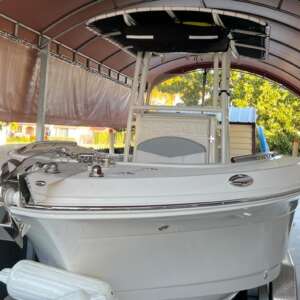 2021 - Robalo - R200 Center Console